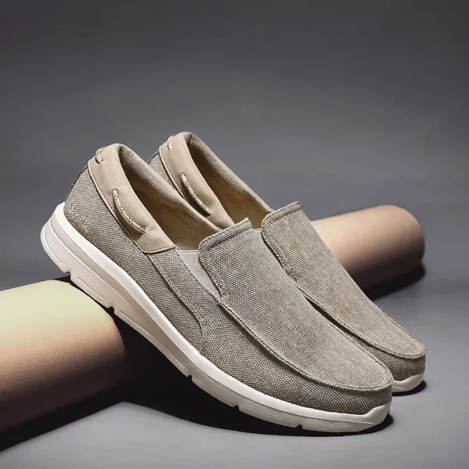 New Summer Breathable Canvas Shoes Men Loafers Slip On Sneakers Fashion Casual Men Shoes Lightweight Flats